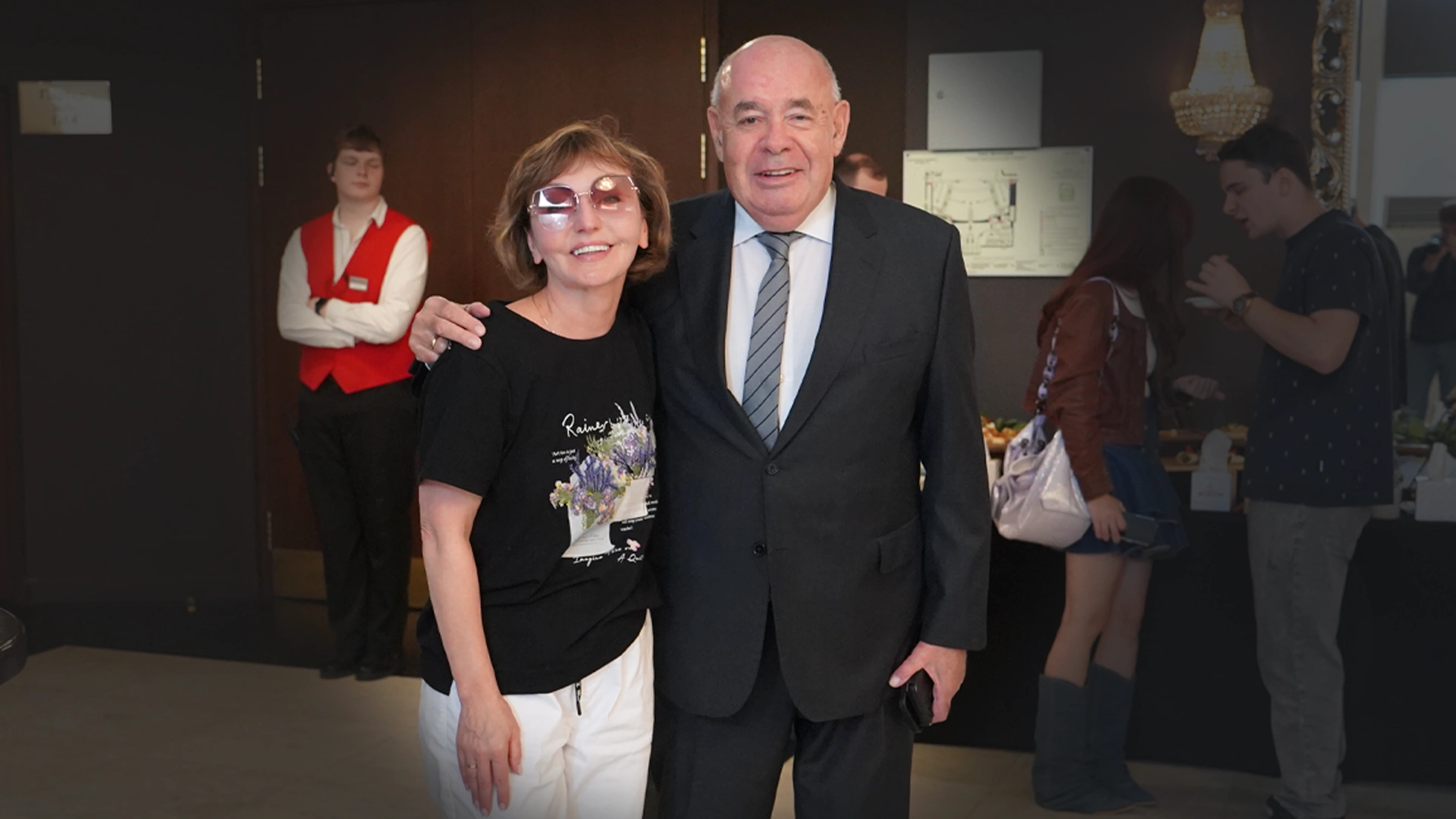 Художественный руководитель Московского театра мюзикла, продюсер Михаил Швыдкой и главный редактор жкрнала "Музыкальный ключ" Татьяна Баландина