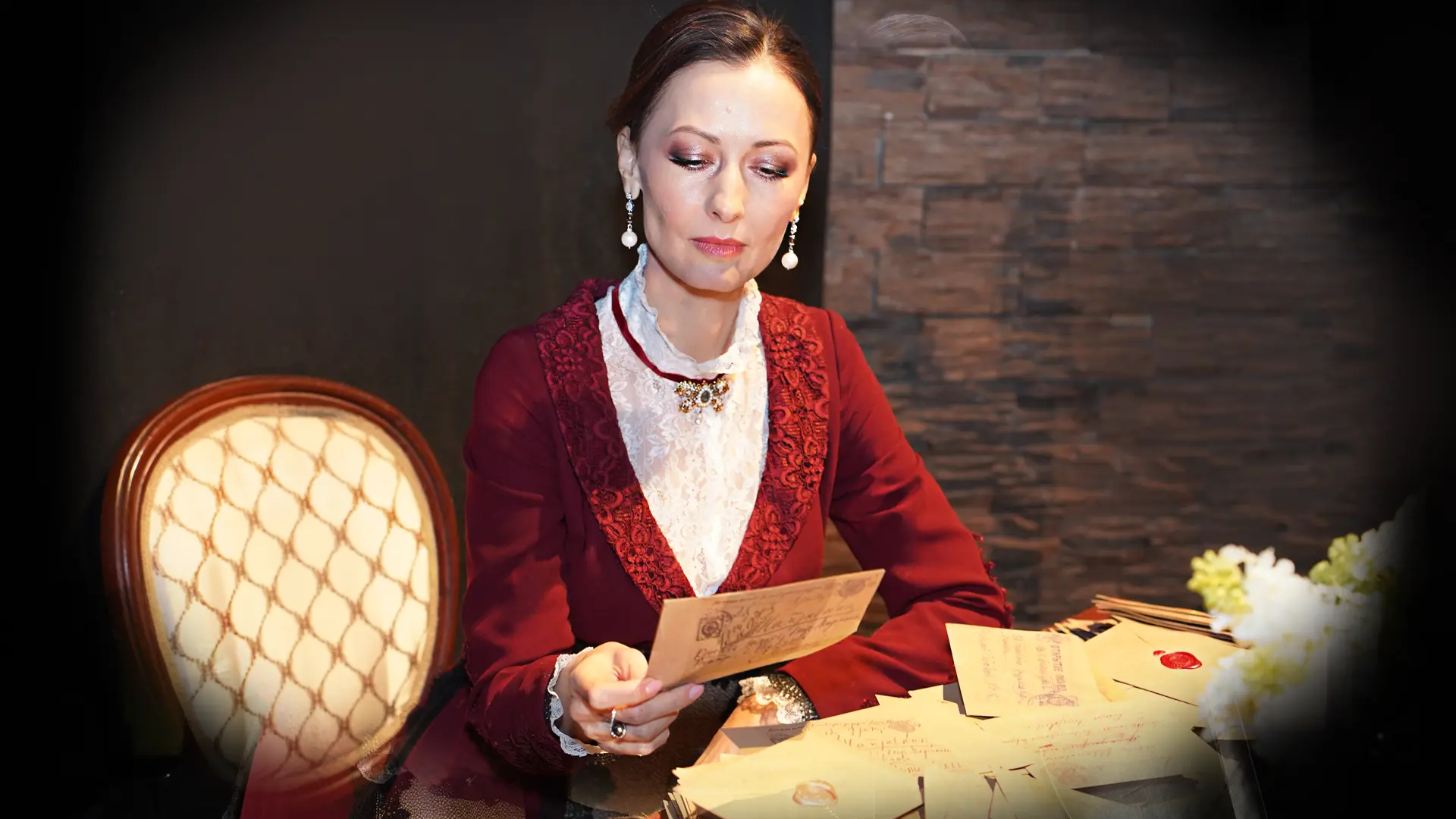 Фрагмент спектакля "Музыка между строк". В.Вяткина в образе Н.Ф.Фон Мекк